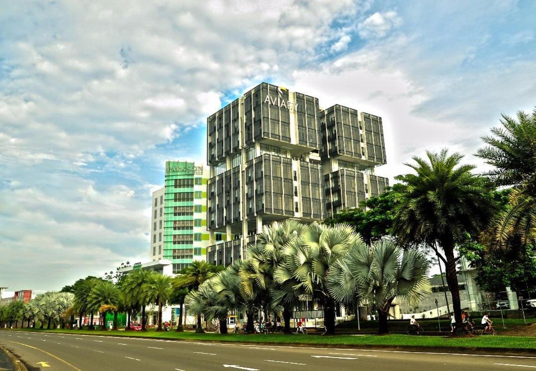 Aviary Bintaro Hotel Serpong Exterior foto