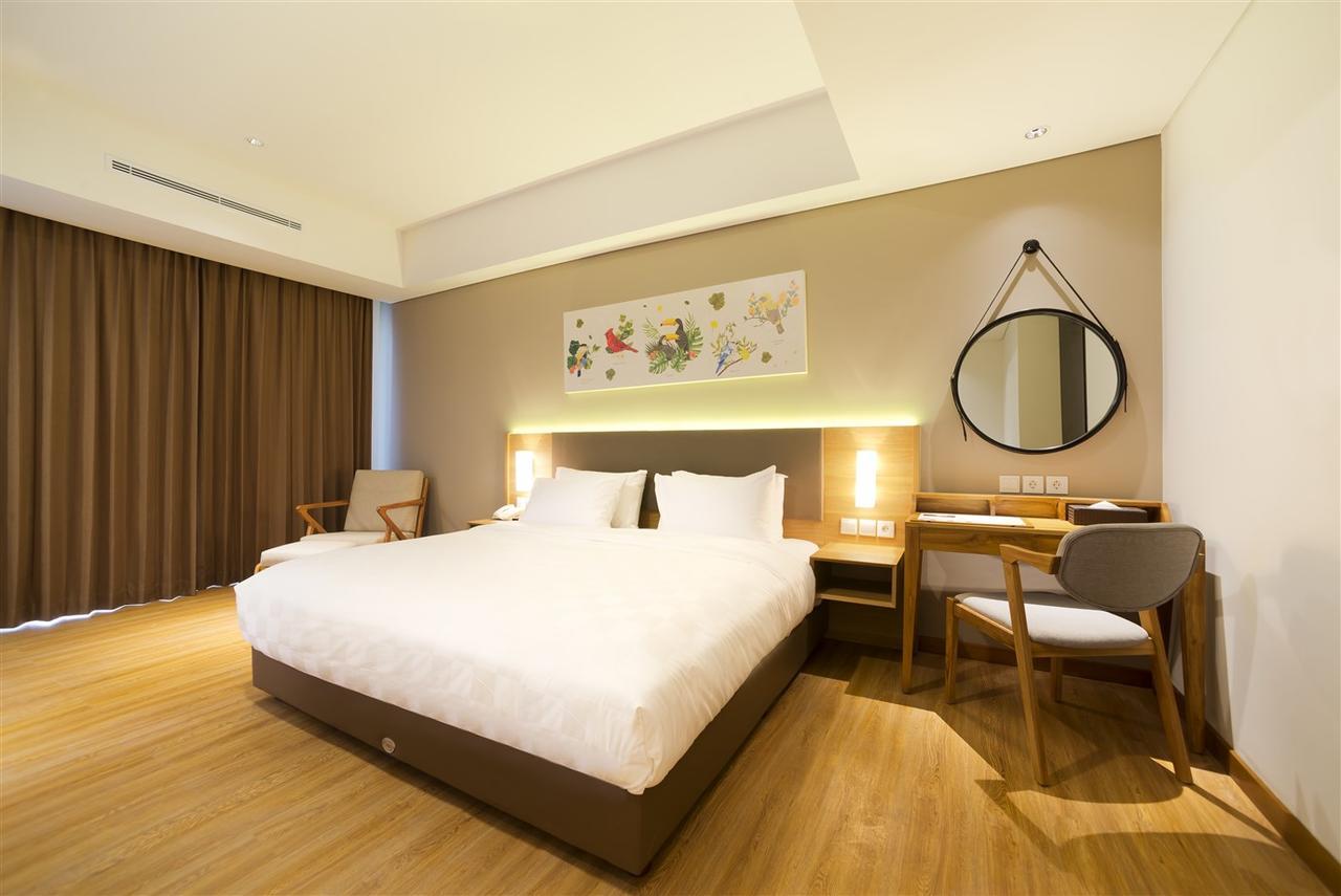 Aviary Bintaro Hotel Serpong Exterior foto